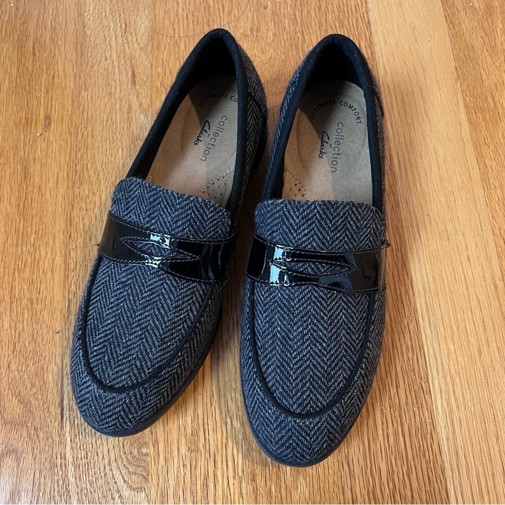 Clarks Women's Herringbone Tweed Loafers with Patent Trim - Charcoal/Black